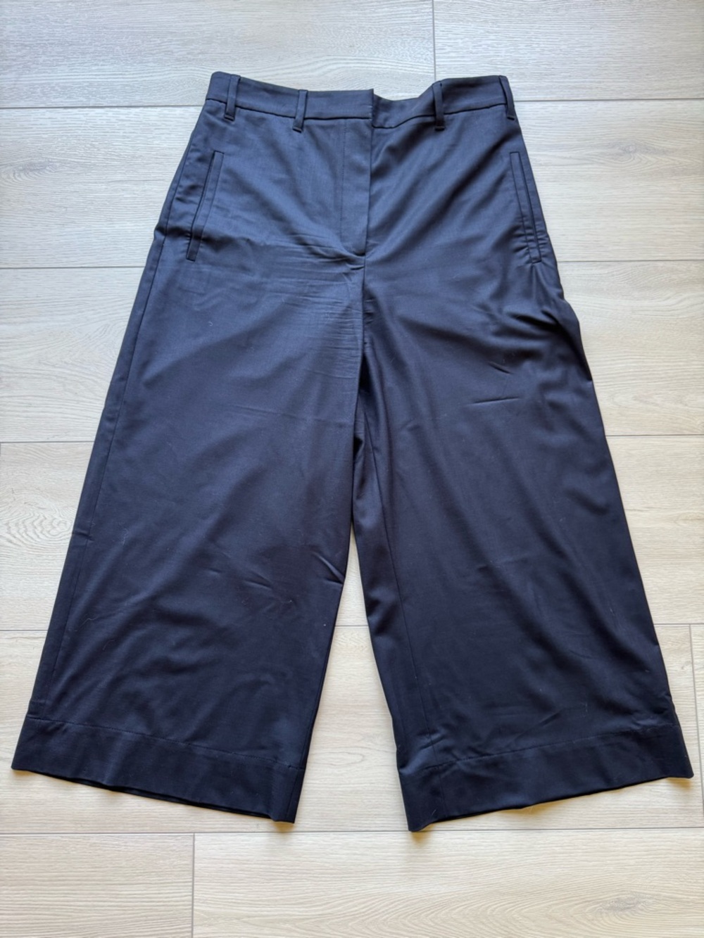 Bruno Cucinelli Women’s Wide Leg Cropped Pants - Black Size 6